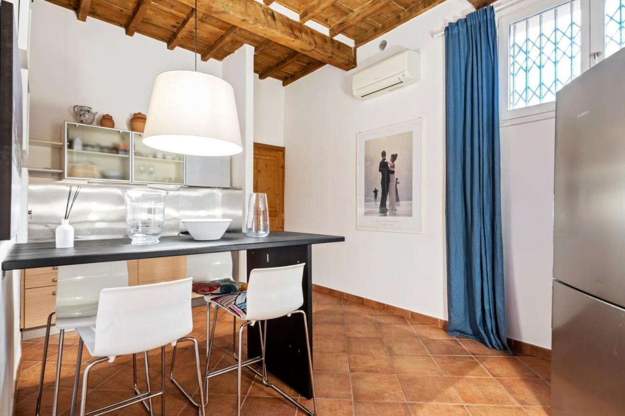 Palazzo Pitti & Boboli Comfortable Apartment Флоренция Екстериор снимка
