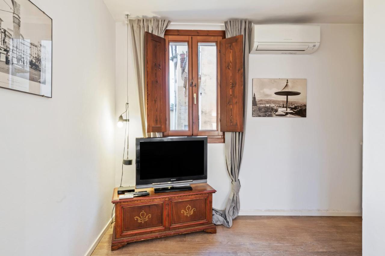 Palazzo Pitti & Boboli Comfortable Apartment Флоренция Екстериор снимка